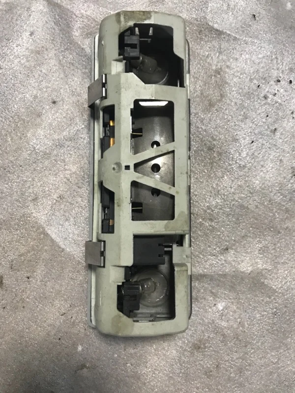 Плафон освещения BMW e39 СЕДАН - миниатюра 2