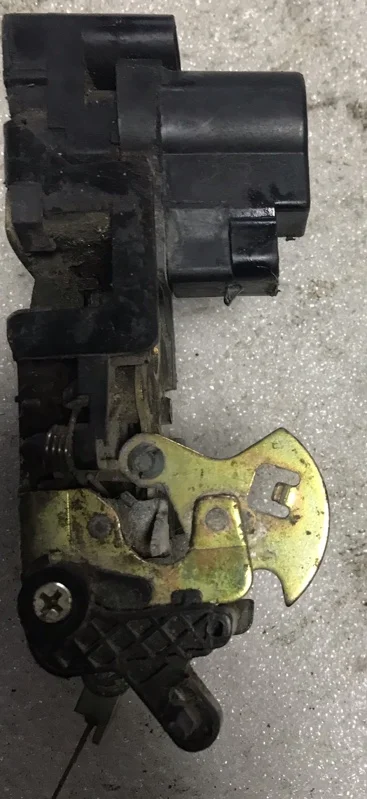 Замок двери Chery Fora A21 A21 SQR484F 2007 - миниатюра 3