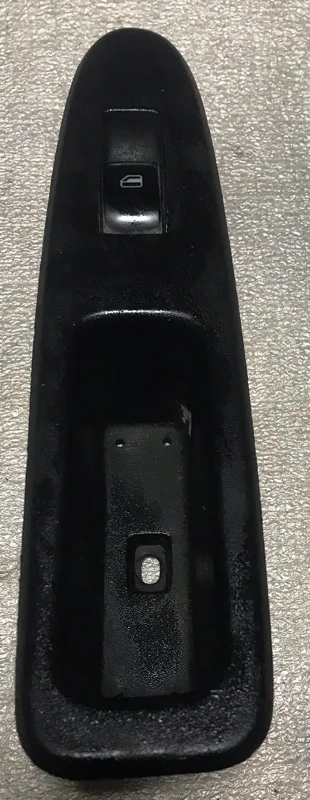 Кнопка стеклоподъемника Chery Amulet A15 1.6 - изображение 1