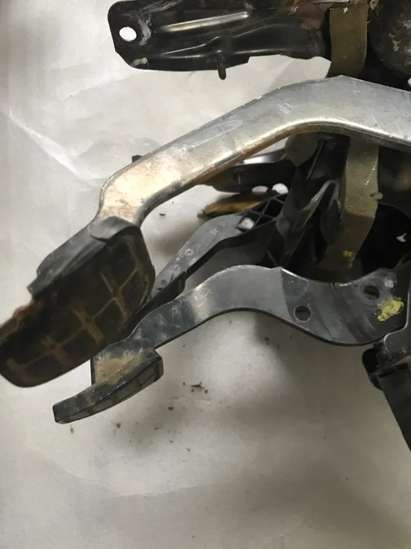 Блок педалей VOLKSWAGEN Passat B4 - миниатюра 3