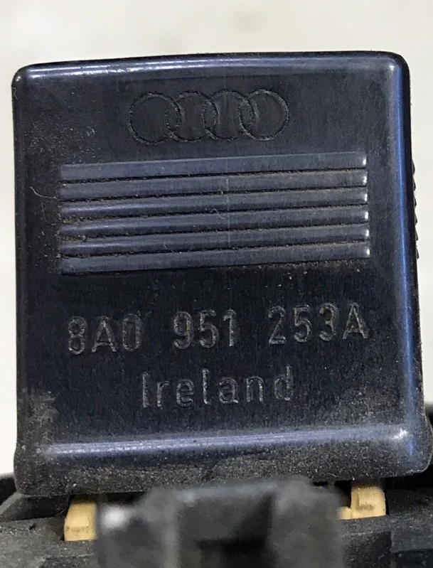 Реле Audi A6 C5 2.5 ТД 1999 - миниатюра 2