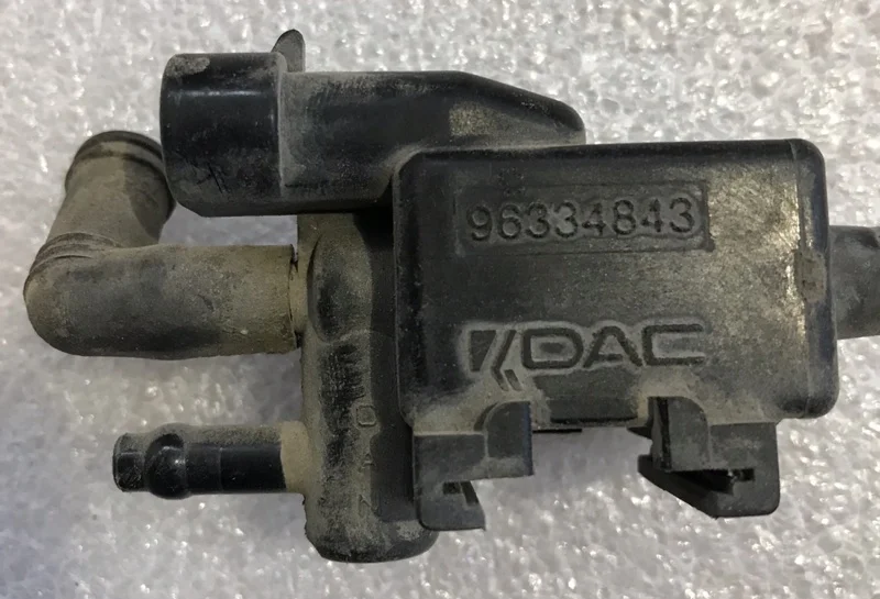 Клапан Chevrolet Aveo Т 200 2003-2008 - изображение 1