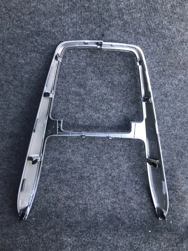 Пластик салона Geely Emgrand X7 - миниатюра 2