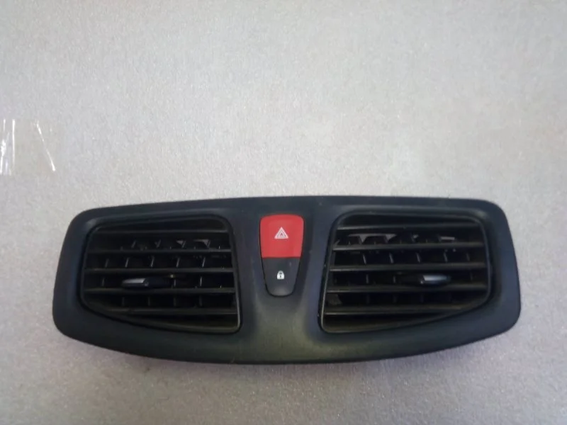 Дефлектор воздушный Renault Fluence 1.6