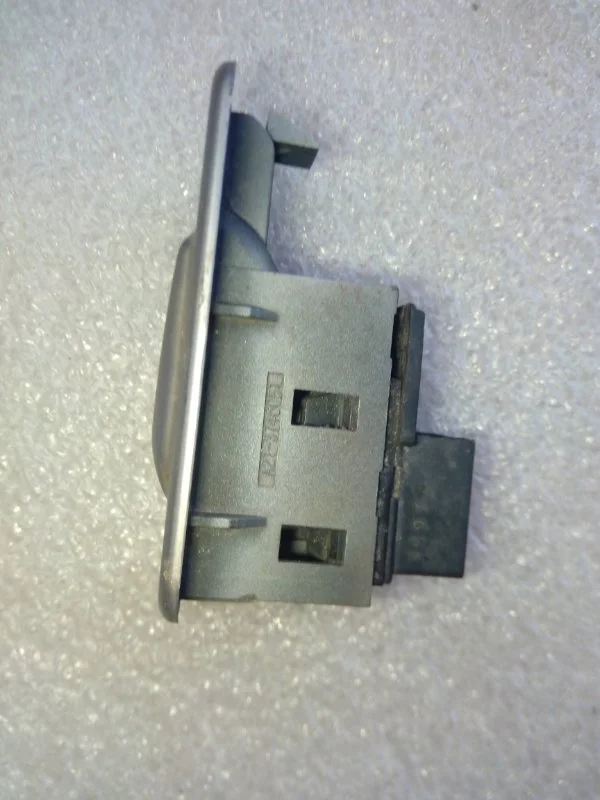 Блок кнопок стеклоподьемника Chery Fora A21 СЕДАН - миниатюра 4