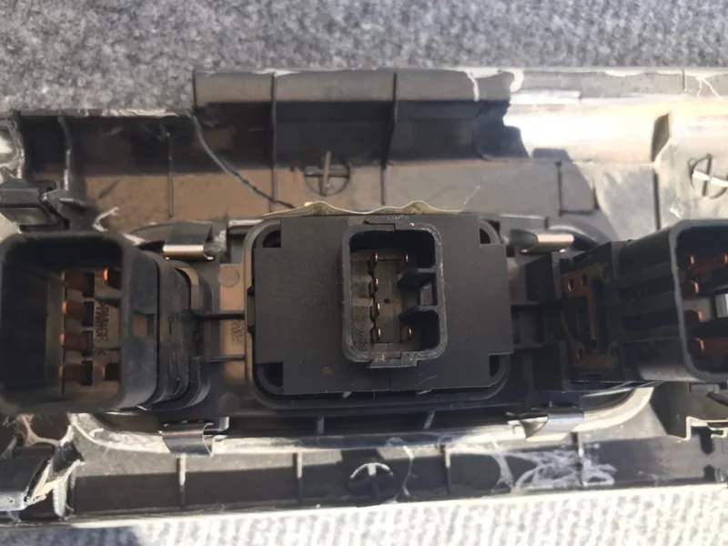 Кнопка корректора фар Geely Emgrand X7 2014 - миниатюра 4