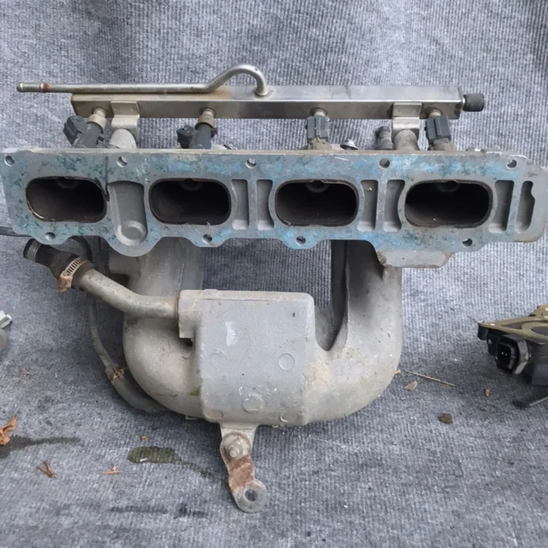 Коллектор впускной Chery Fora A21 A21 SQR484F 2007 - миниатюра 2