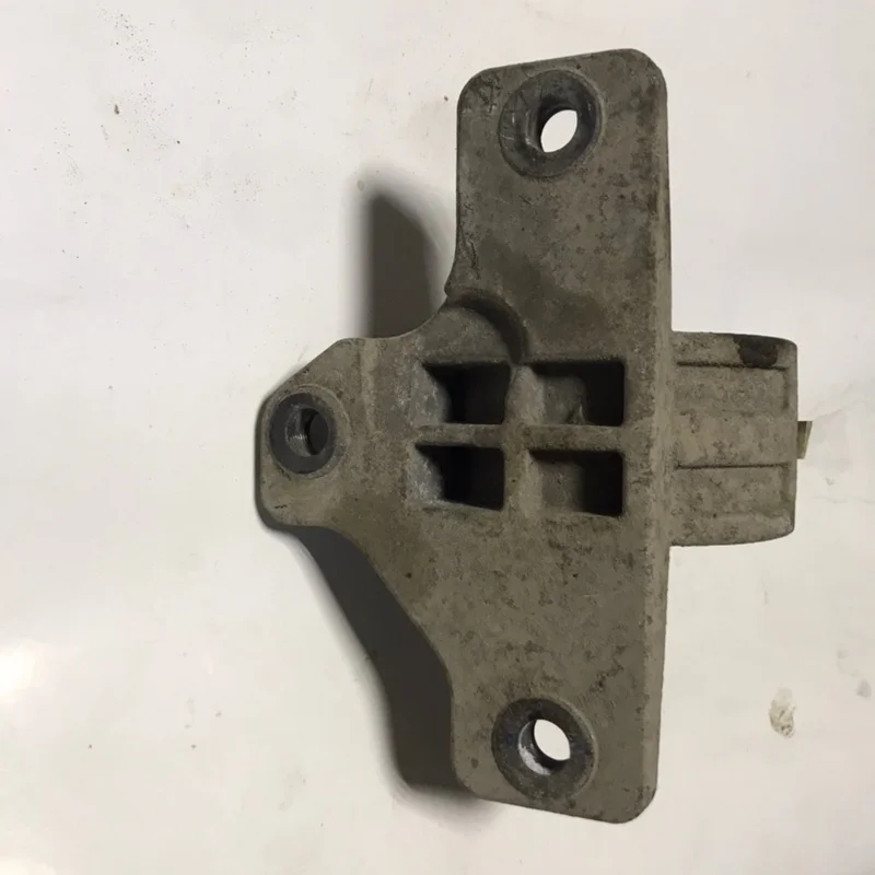 Подушка двигателя левая Chery Fora A21 A21 SQR484F - миниатюра 2