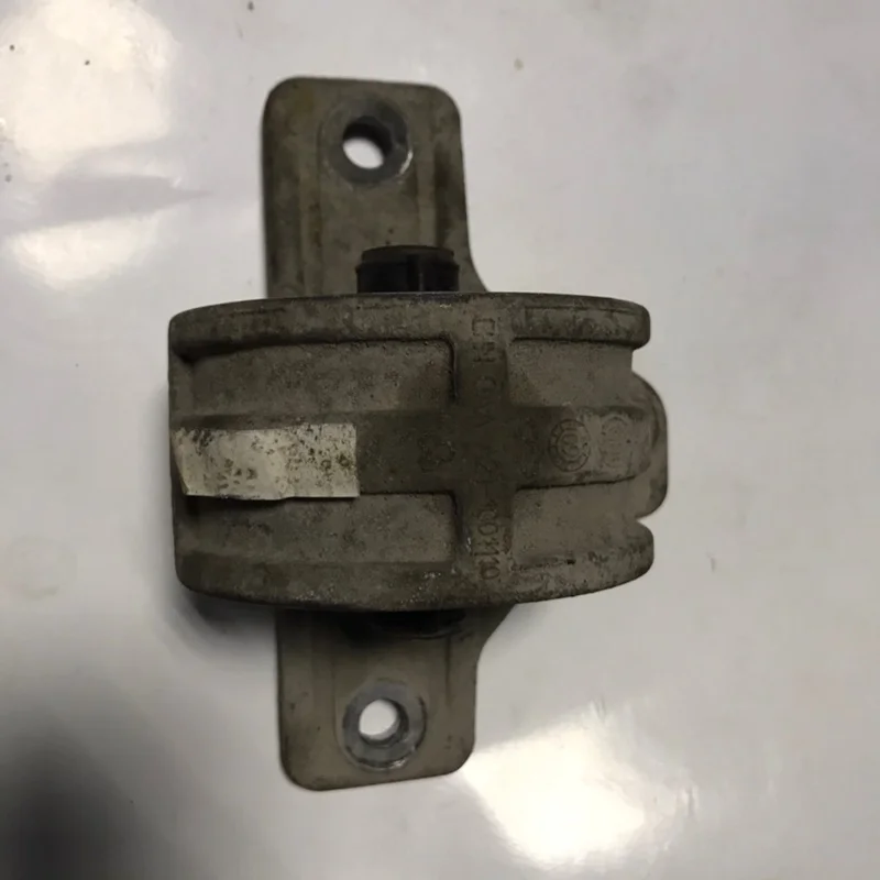 Подушка двигателя левая Chery Fora A21 A21 SQR484F - миниатюра 3
