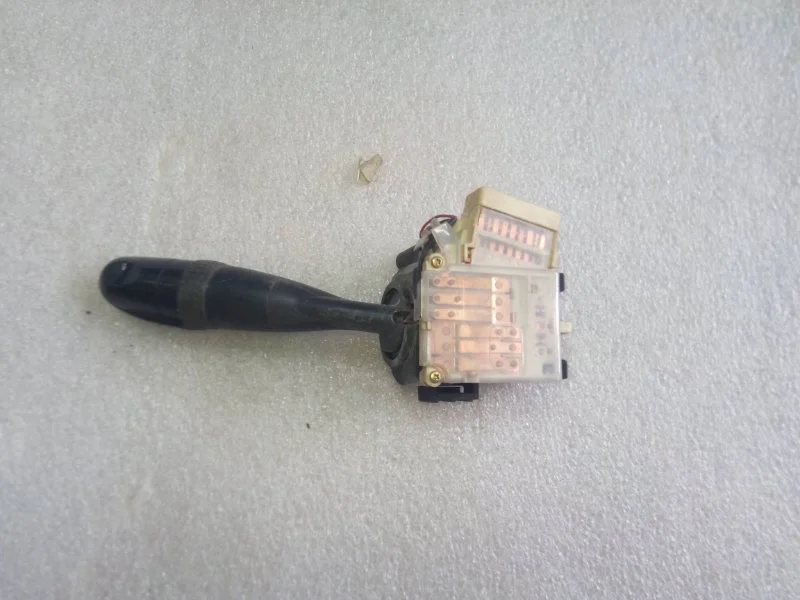 Подрулевой переключатель Chery Tiggo t11 2011 - миниатюра 2
