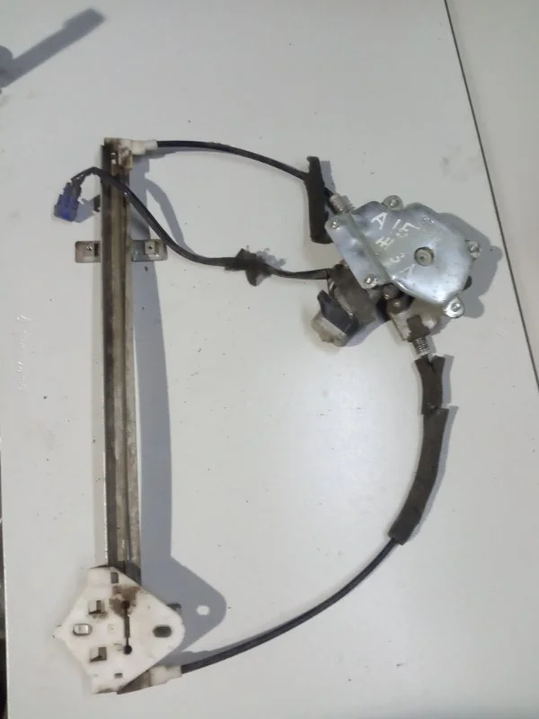 Стеклоподьемник задний правый Chery Amulet A15 1.6 - изображение 1