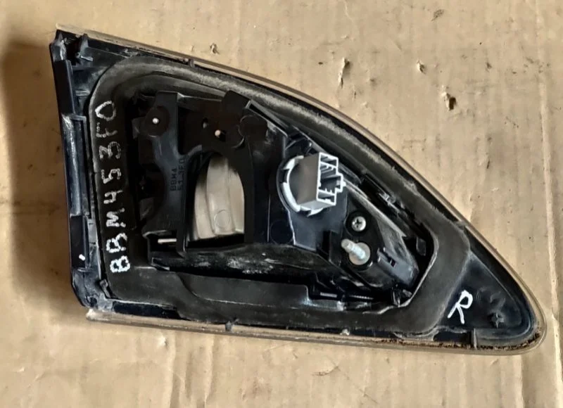 Фонарь заднего хода задний правый Mazda 3(bl) - миниатюра 2