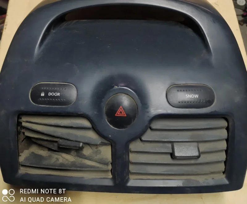 Кнопка аварийной сигнализации Nissan Almera - изображение 1