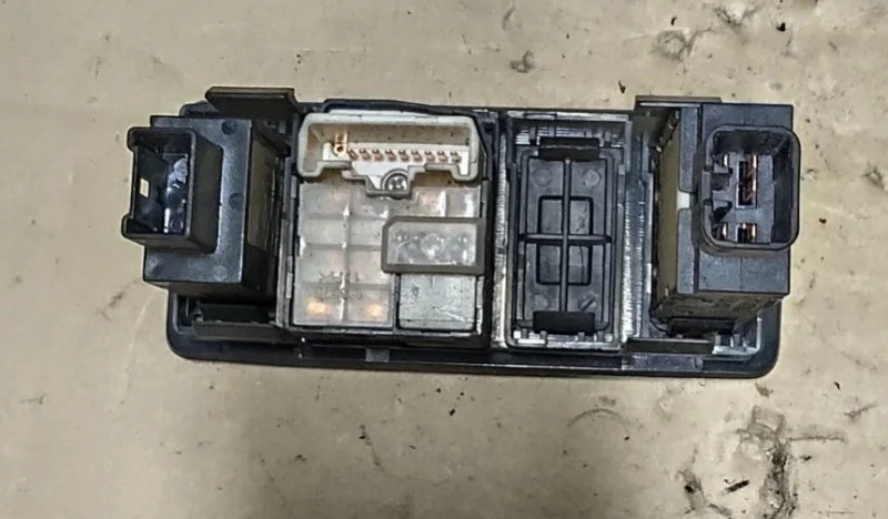 Кнопки прочие Toyota Avensis T25 1800 2007 - миниатюра 2