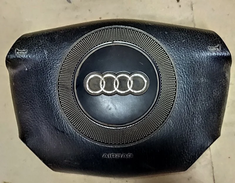 Аирбаг на руль Audi A6 1998 - изображение 1