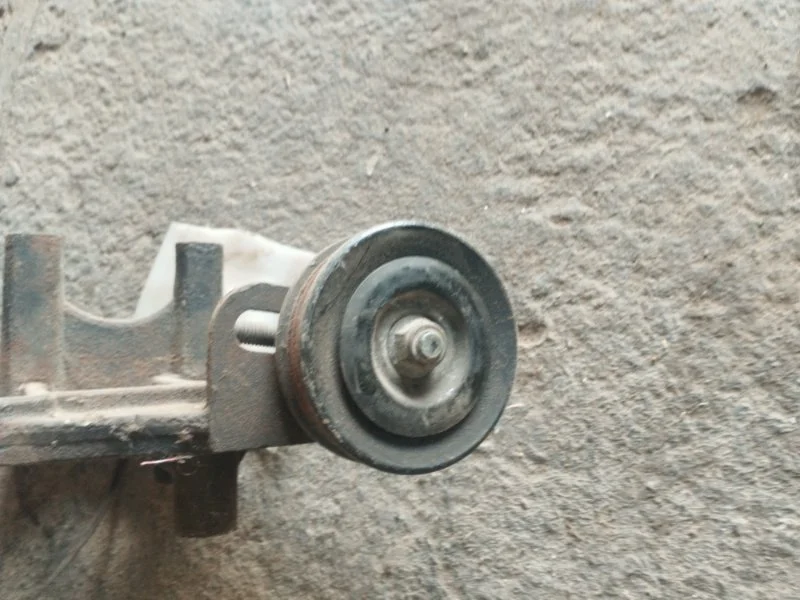 Кронштейн компрессора кондиционера передний Great - миниатюра 3
