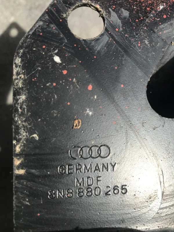 Кронштейн Audi TT 1.8 - миниатюра 3
