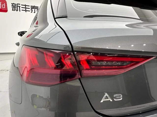 Audi A3 2022 - миниатюра 10