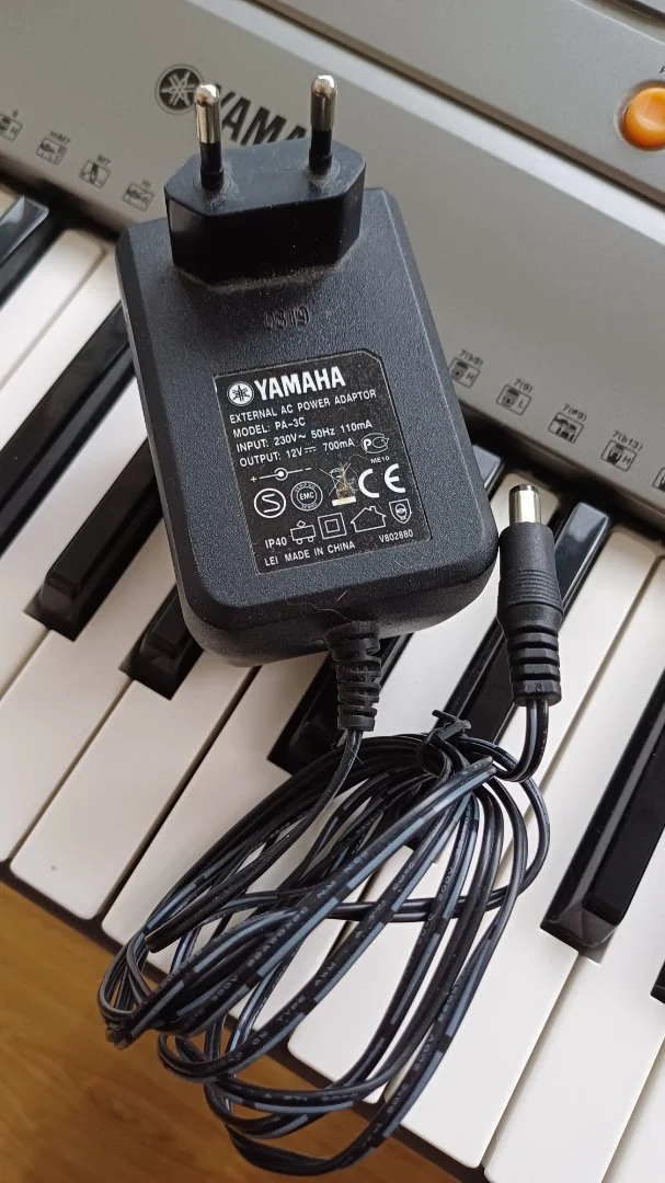 Синтезатор Yamaha PSR r 300 в комплекте - миниатюра 6