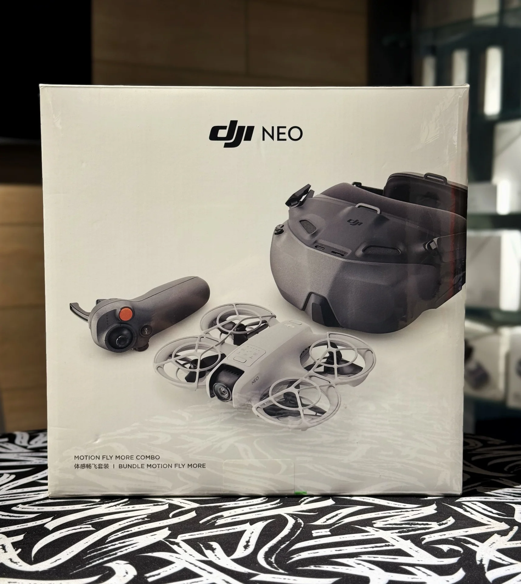 Квадрокоптер DJI Neo Motion Fly More Combo Новый