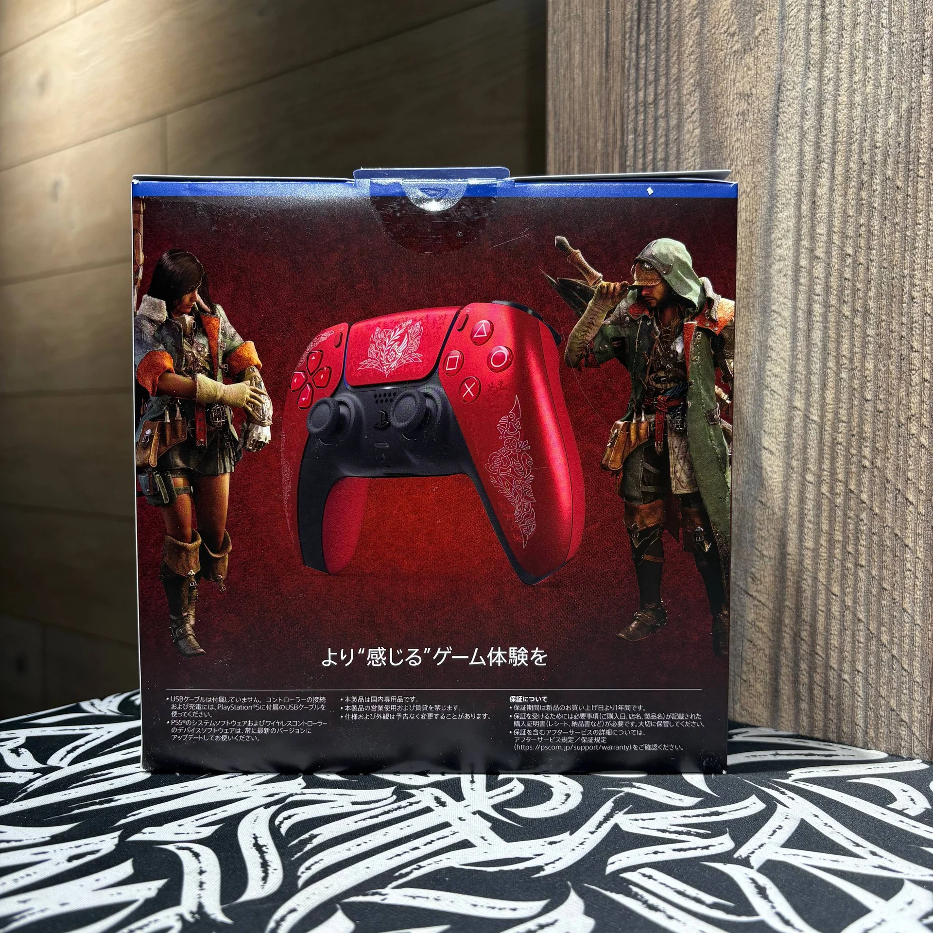 DualSense Monster Hunter Wilds Limited Edition - миниатюра 2