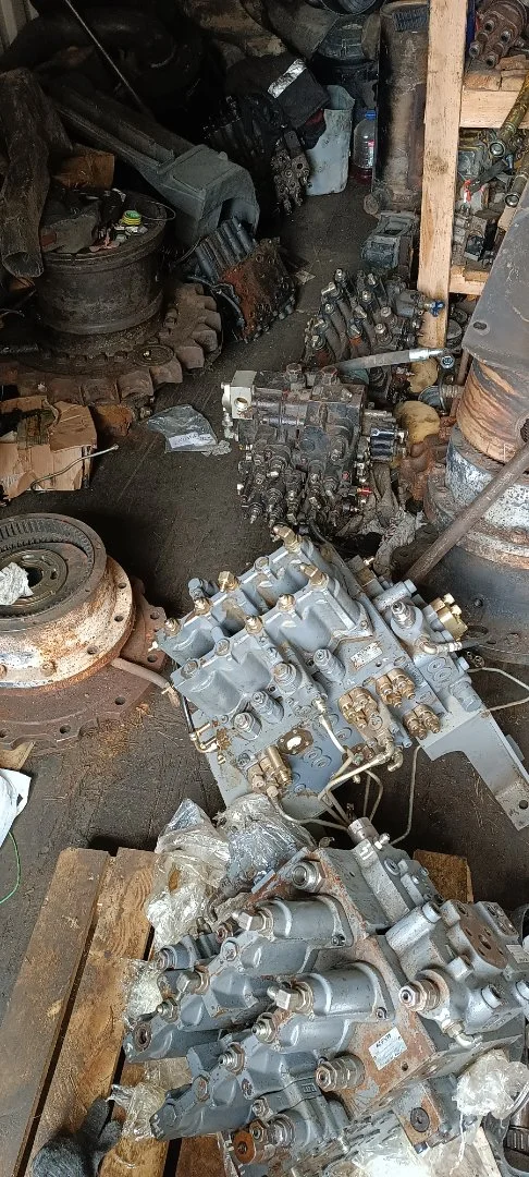 Гидрораспределитель пилотный Hitachi 4486321 - миниатюра 3