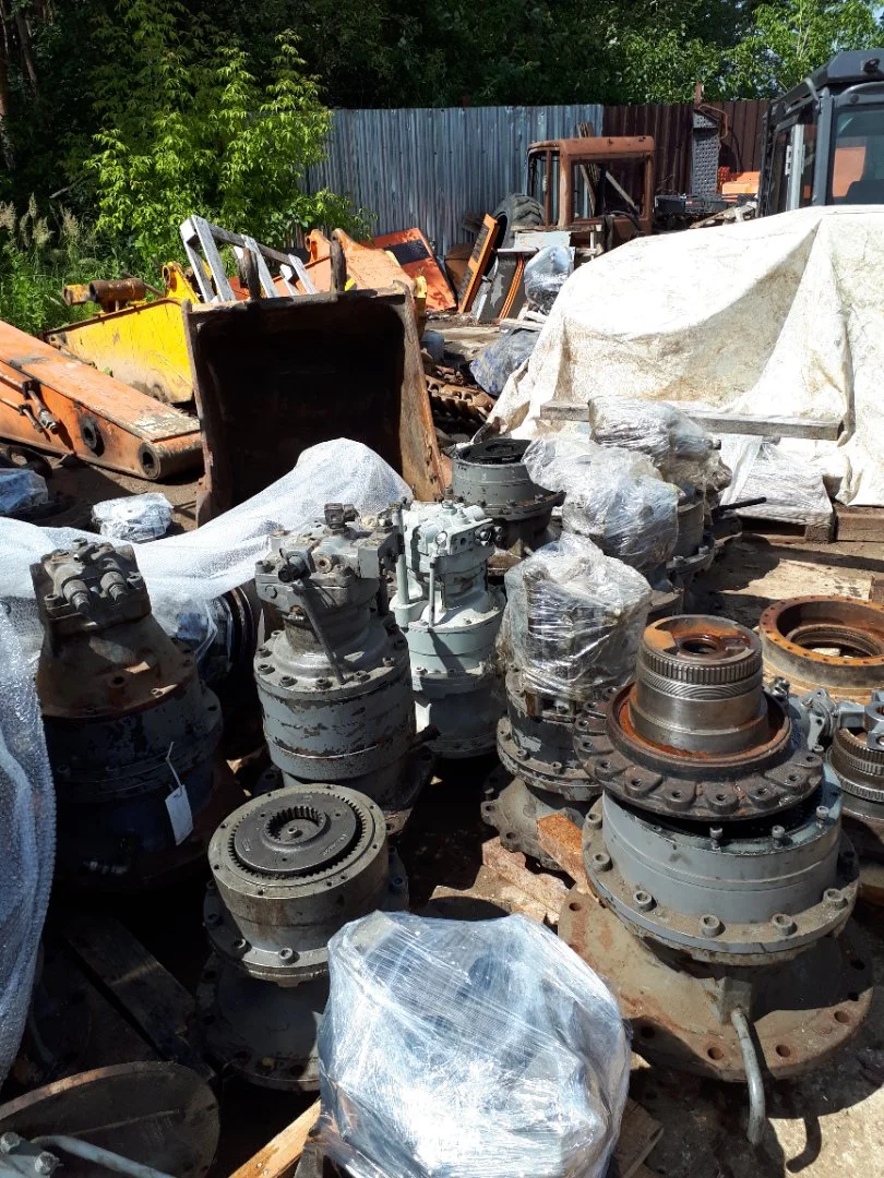 Редуктор поворота Hitachi 9322537, YB60000298 - миниатюра 2