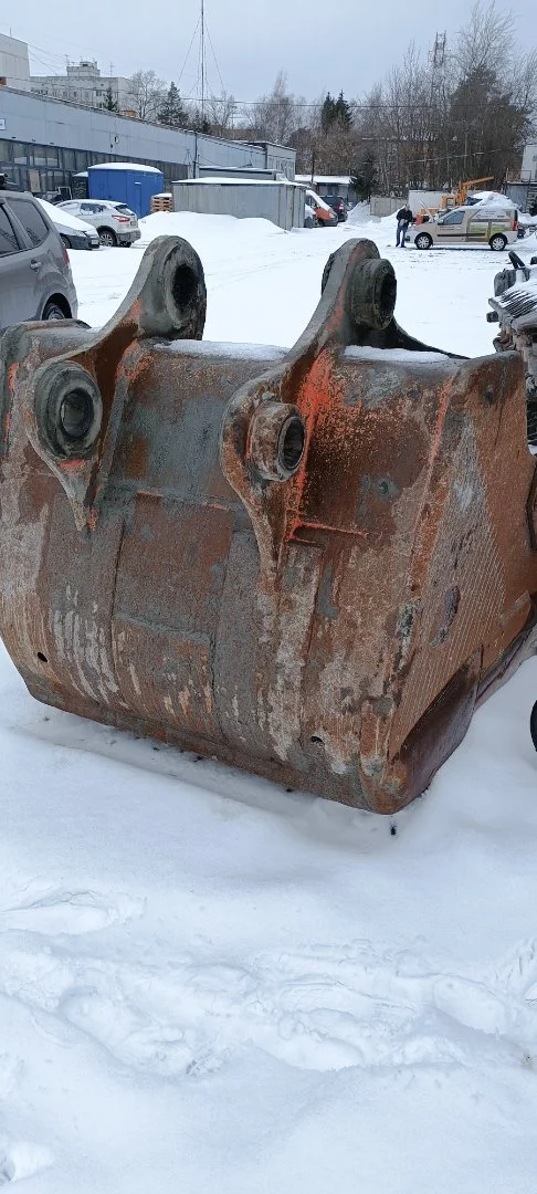 Гидроцилиндр ковша Hitachi 4390024 - миниатюра 2