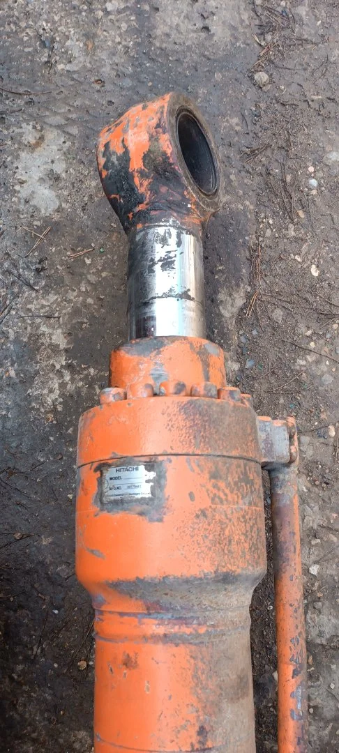 Гидроцилиндр ковша Hitachi 4653045 - миниатюра 3