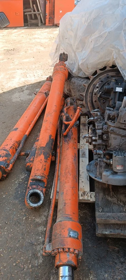 Гидроцилиндр ковша Hitachi 4391716 - миниатюра 6