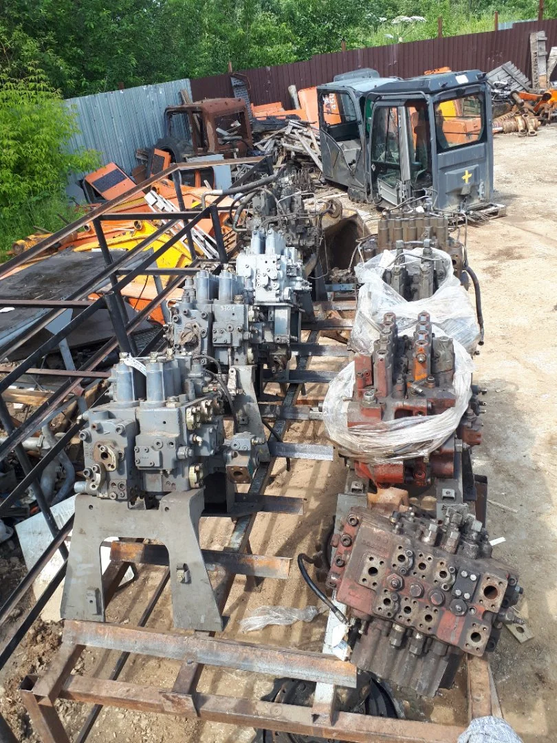 Гидрораспределитель главный Hitachi KMX15H/B45001 - изображение 1