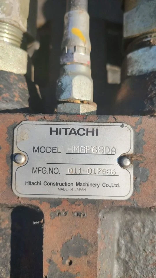 Редуктор хода Hitachi YB60003522, YB60003523 - миниатюра 2