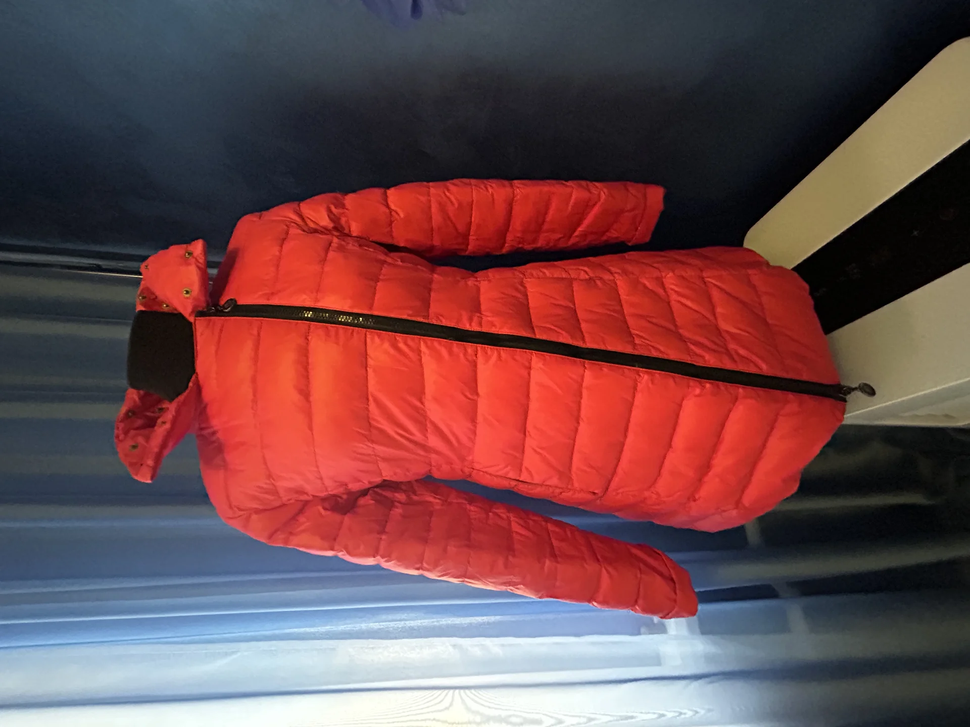 Женский пуховик Moncler - миниатюра 5