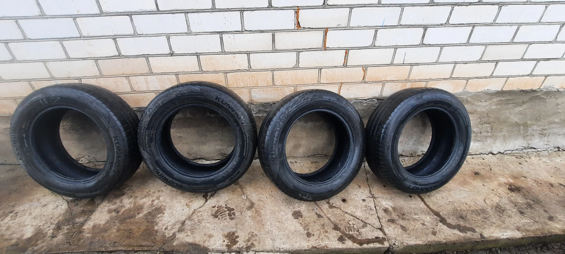 Шины kumho ecowing es31 R15 185/65 - изображение 1