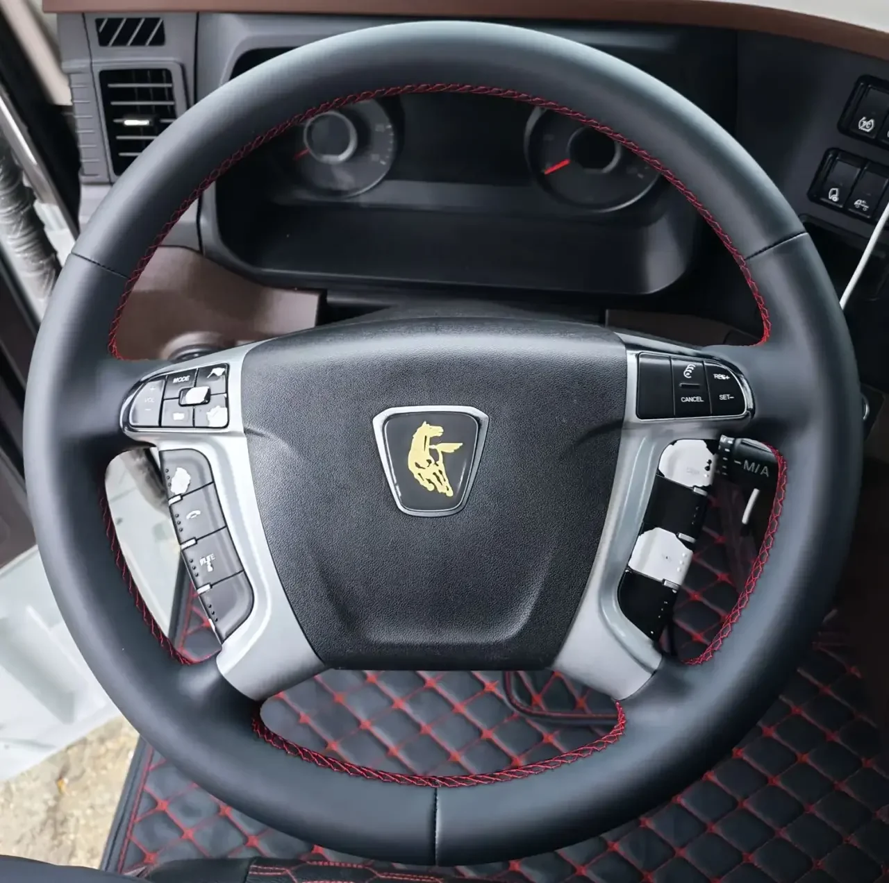 Перетяжка руля и салона авто - миниатюра 9