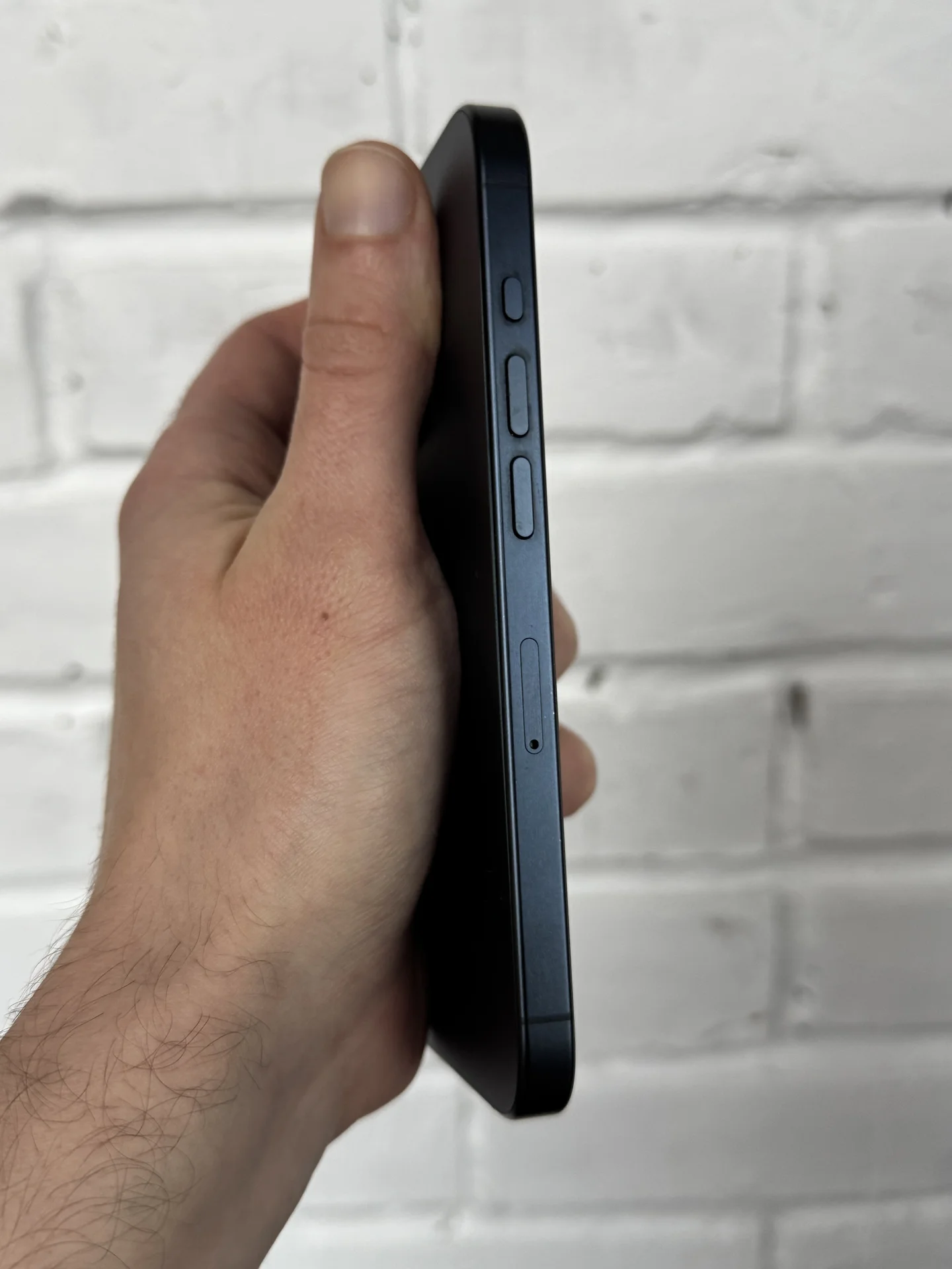 iPhone 15 Pro - миниатюра 3