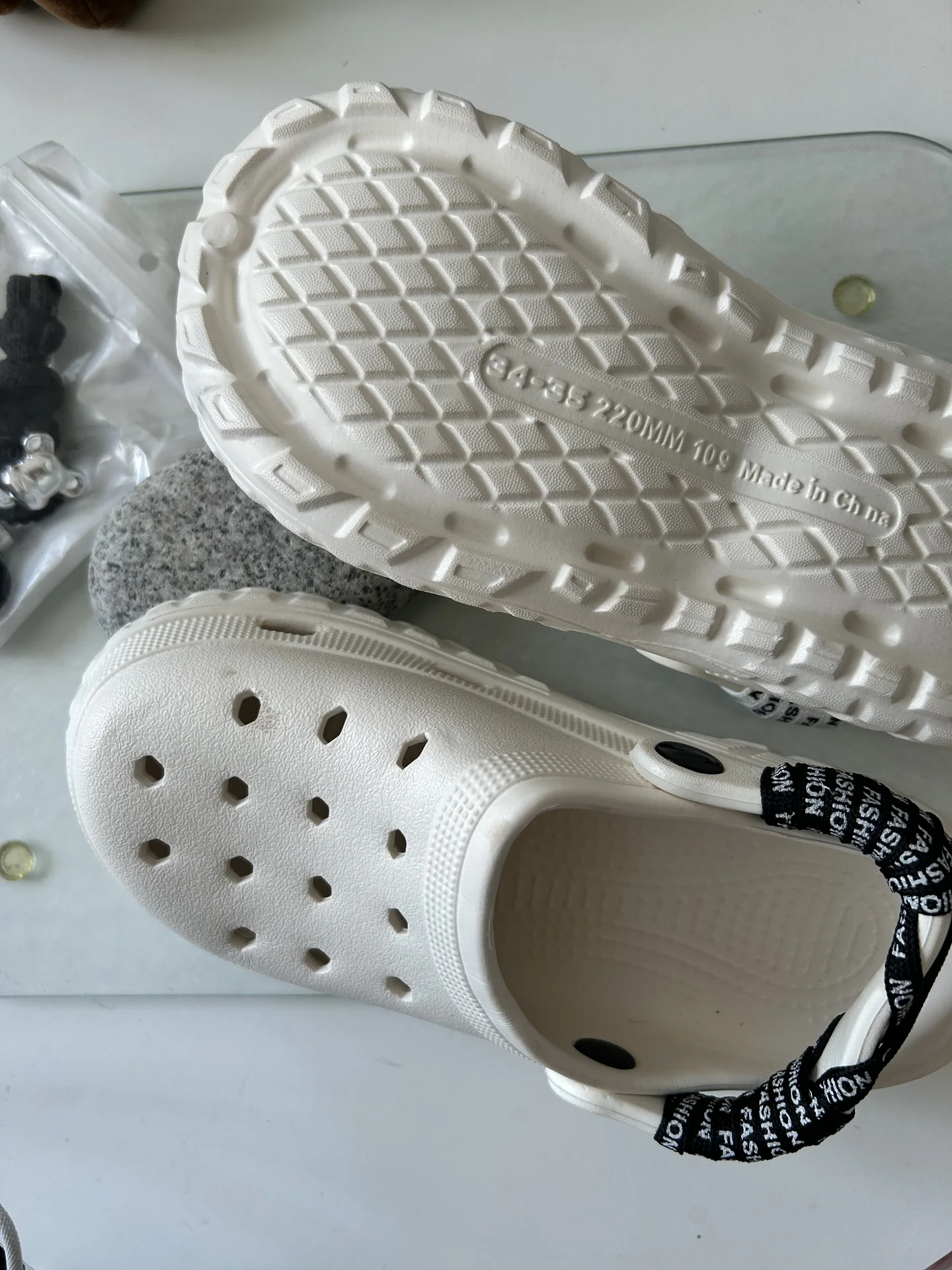 Резиновые тапки (как Crocs), с украшениями - миниатюра 4