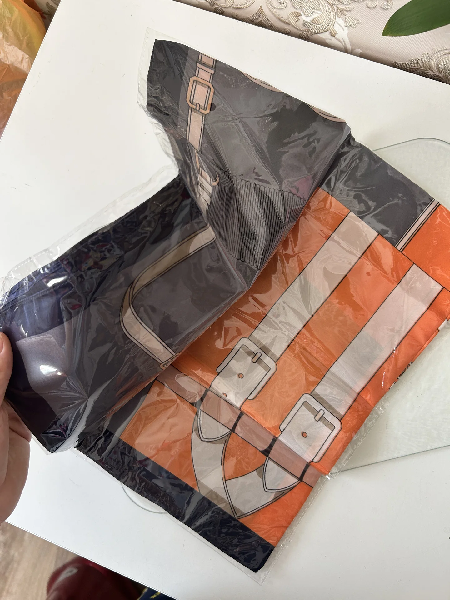 Шейный платок в стиле Hermes - изображение 1