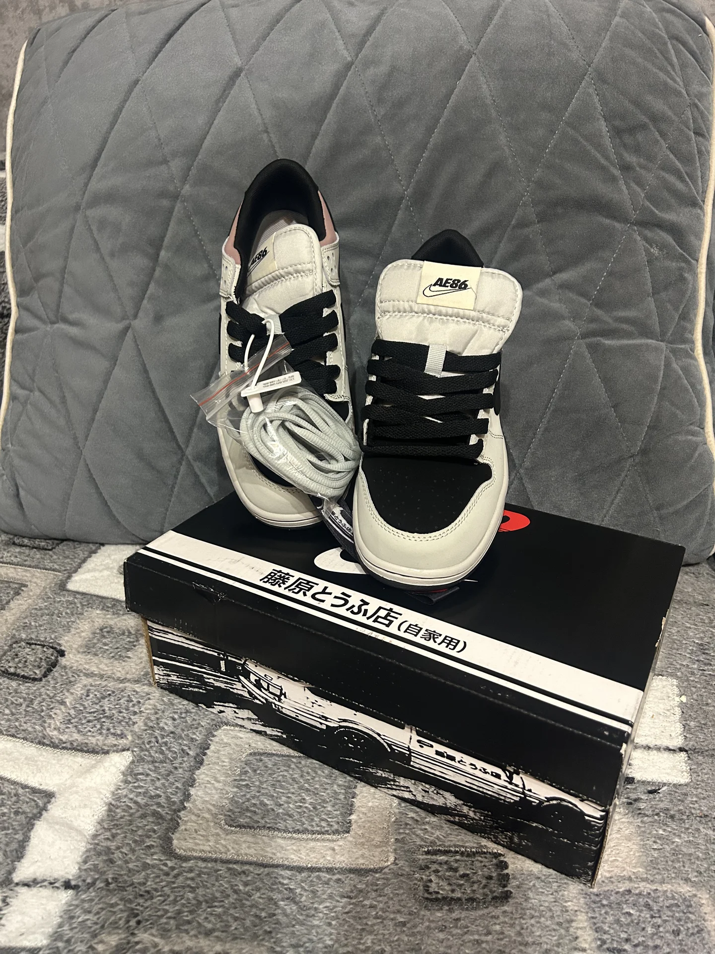 Кроссовки Nike 39.5 - миниатюра 2