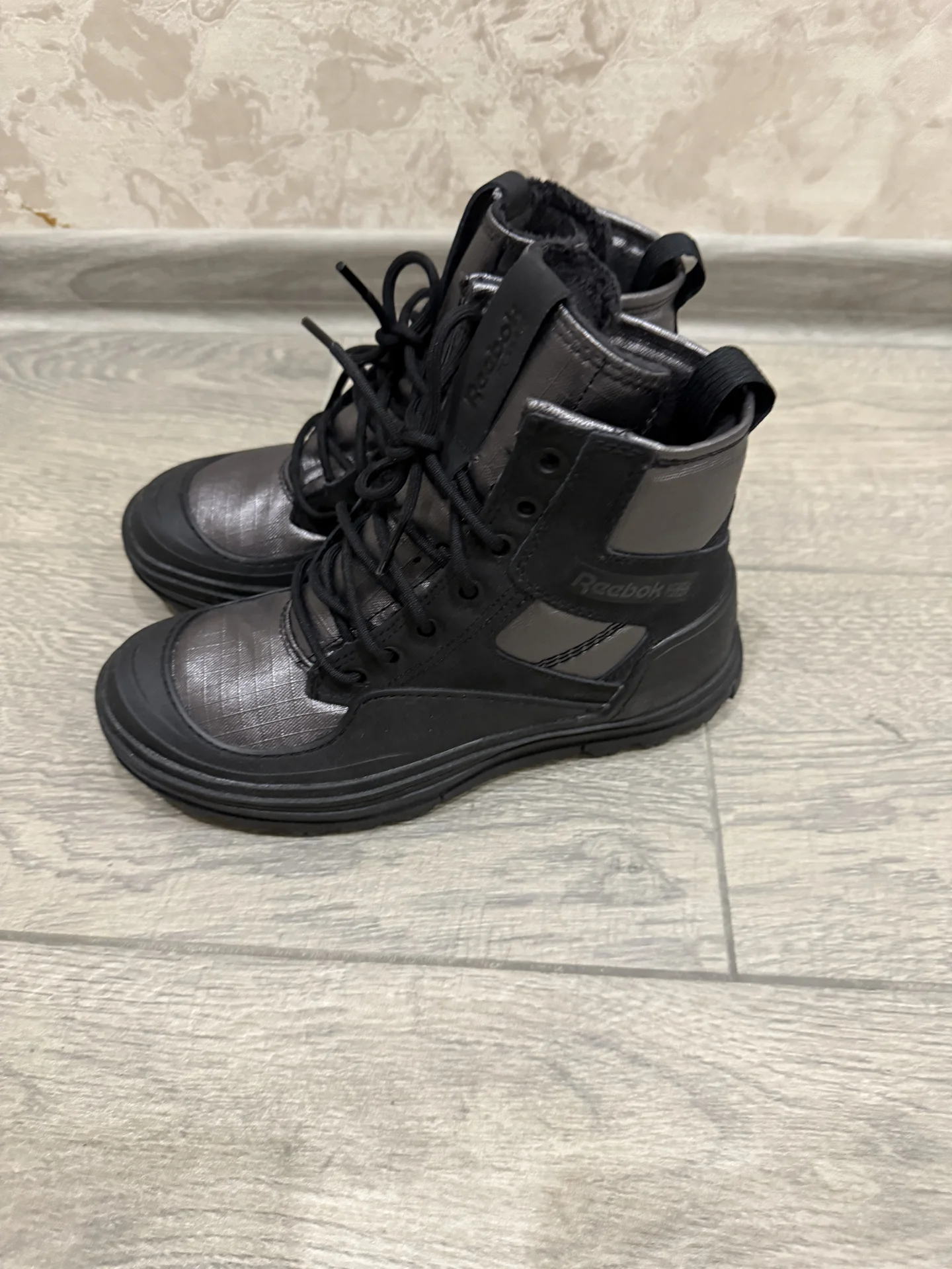 Ботинки новые reebok - миниатюра 4