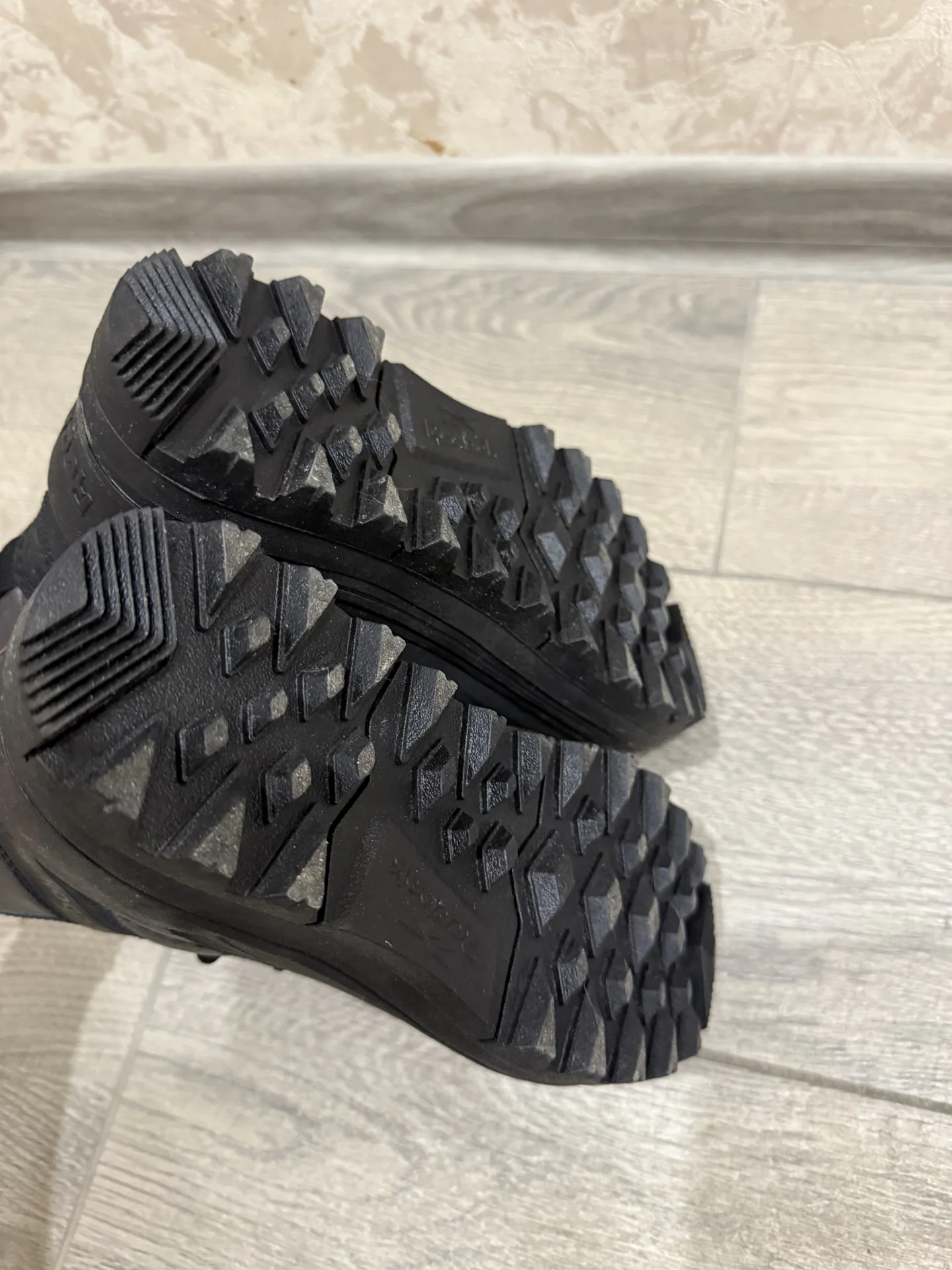 Ботинки новые reebok - миниатюра 6