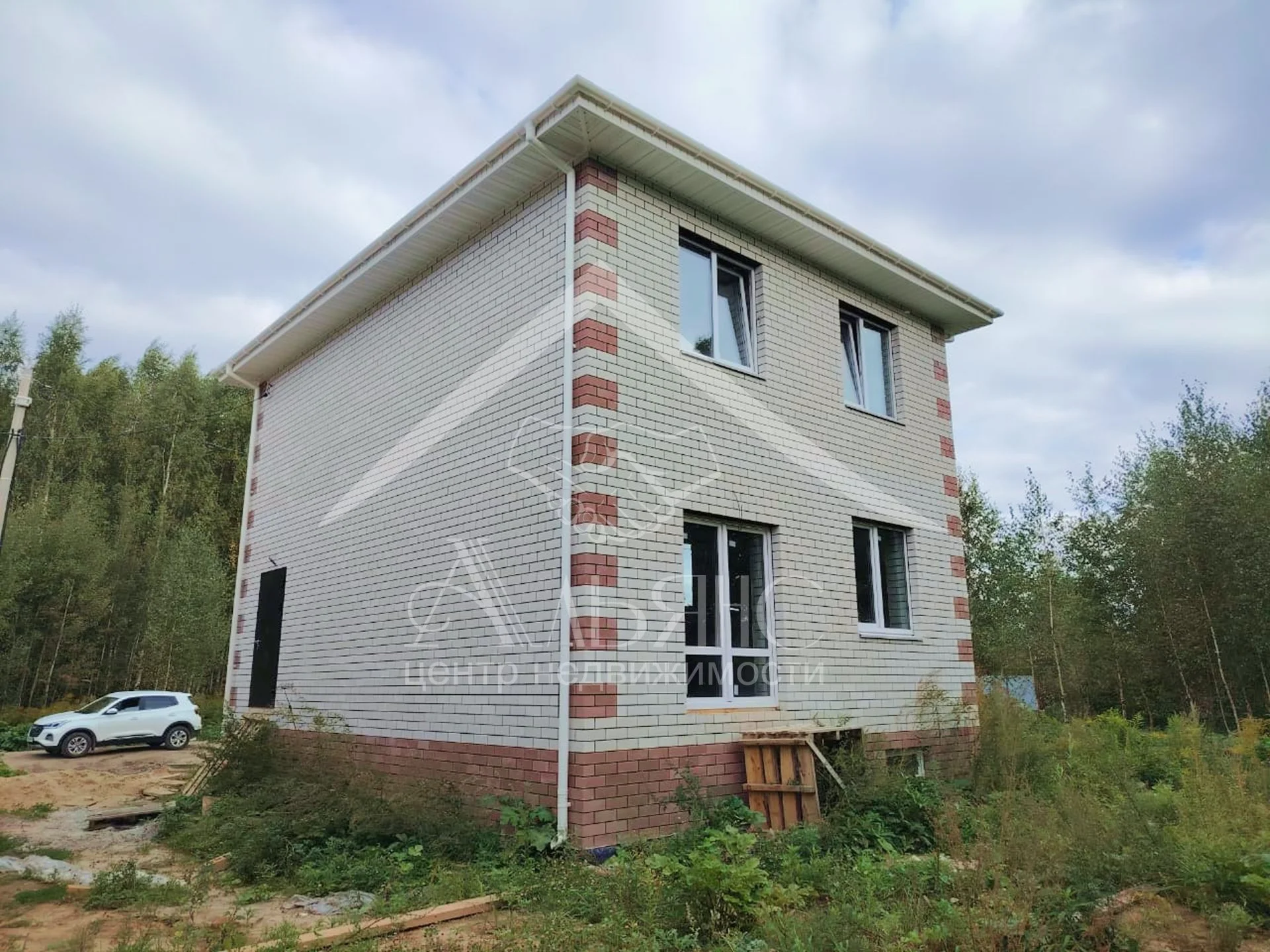 Дом 154 м² на участке 4 сот. - миниатюра 2