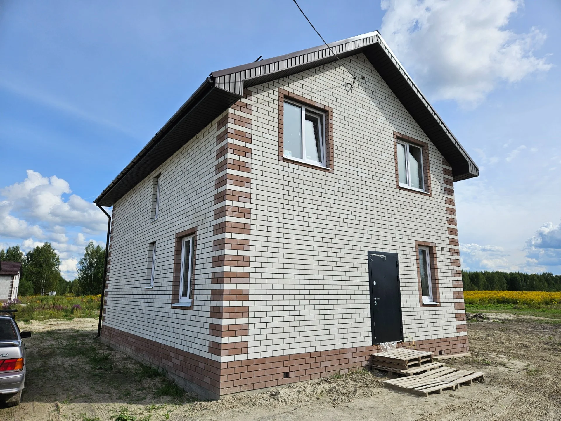 2-этажный коттедж, 105 м² на 8 сотках - изображение 1