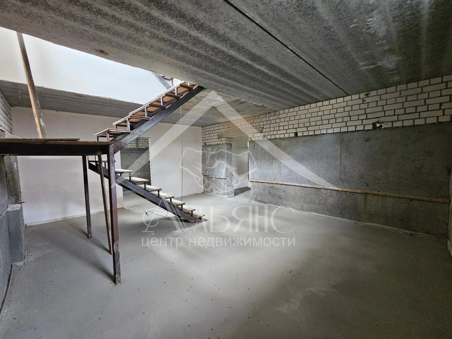 3-этажный коттедж, 284 м², 11 соток - миниатюра 12