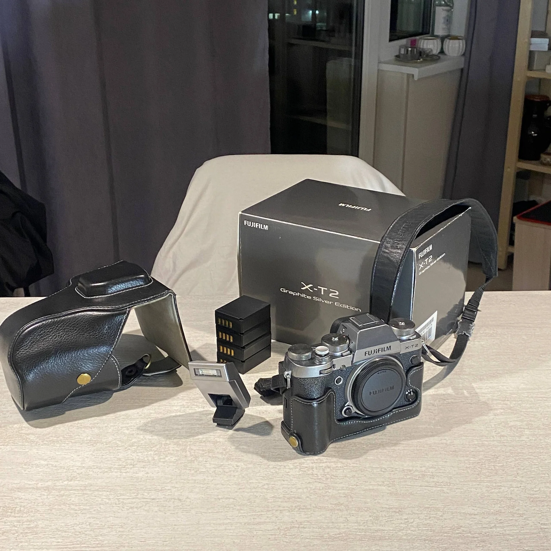 Fujifilm X-T2 Graphite Silver (Japan) + 5 АКБ - миниатюра 2