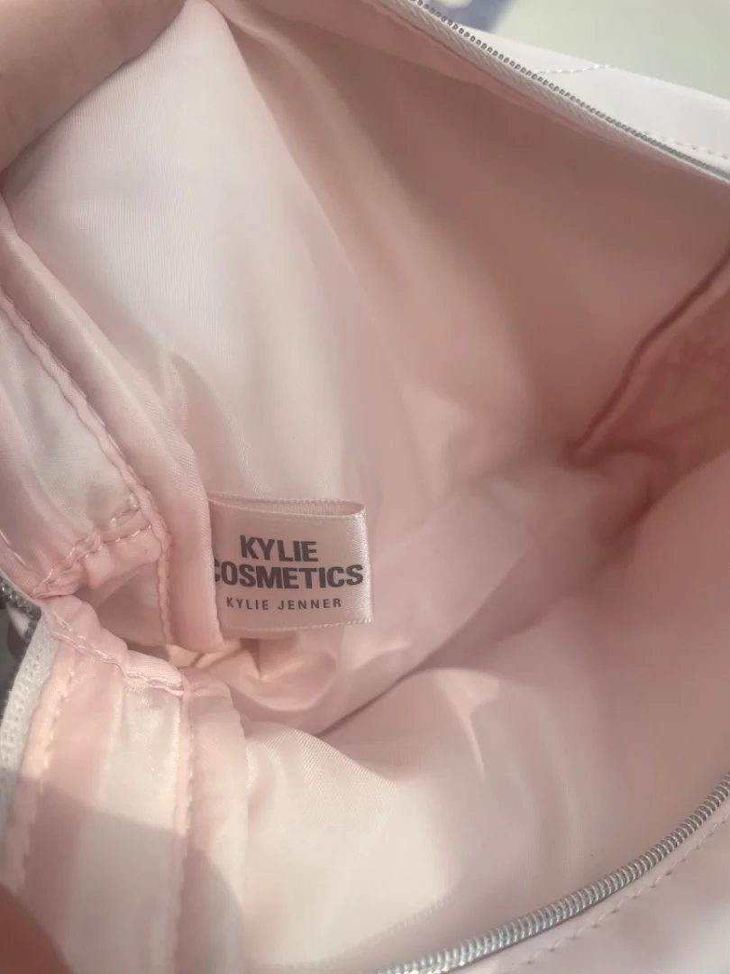 Kylie Cosmetics косметичка новая - миниатюра 3