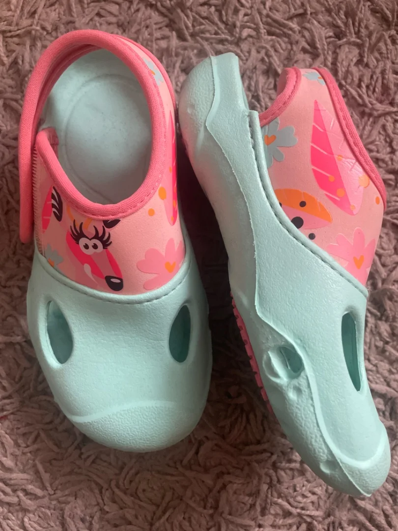 Сланцы Decathlon 25-26 - изображение 1