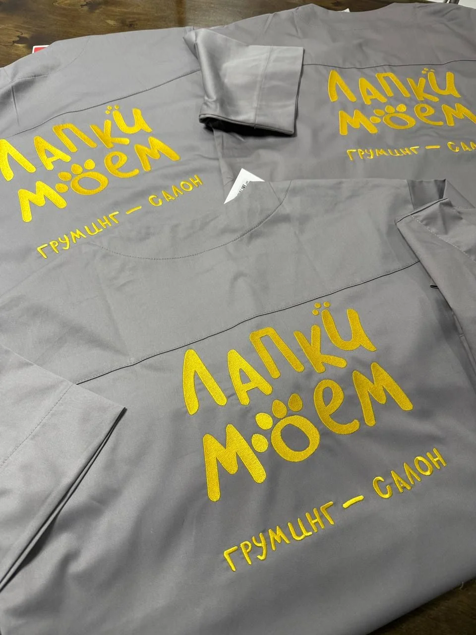 Машинная вышивка на футболках и худи - миниатюра 2