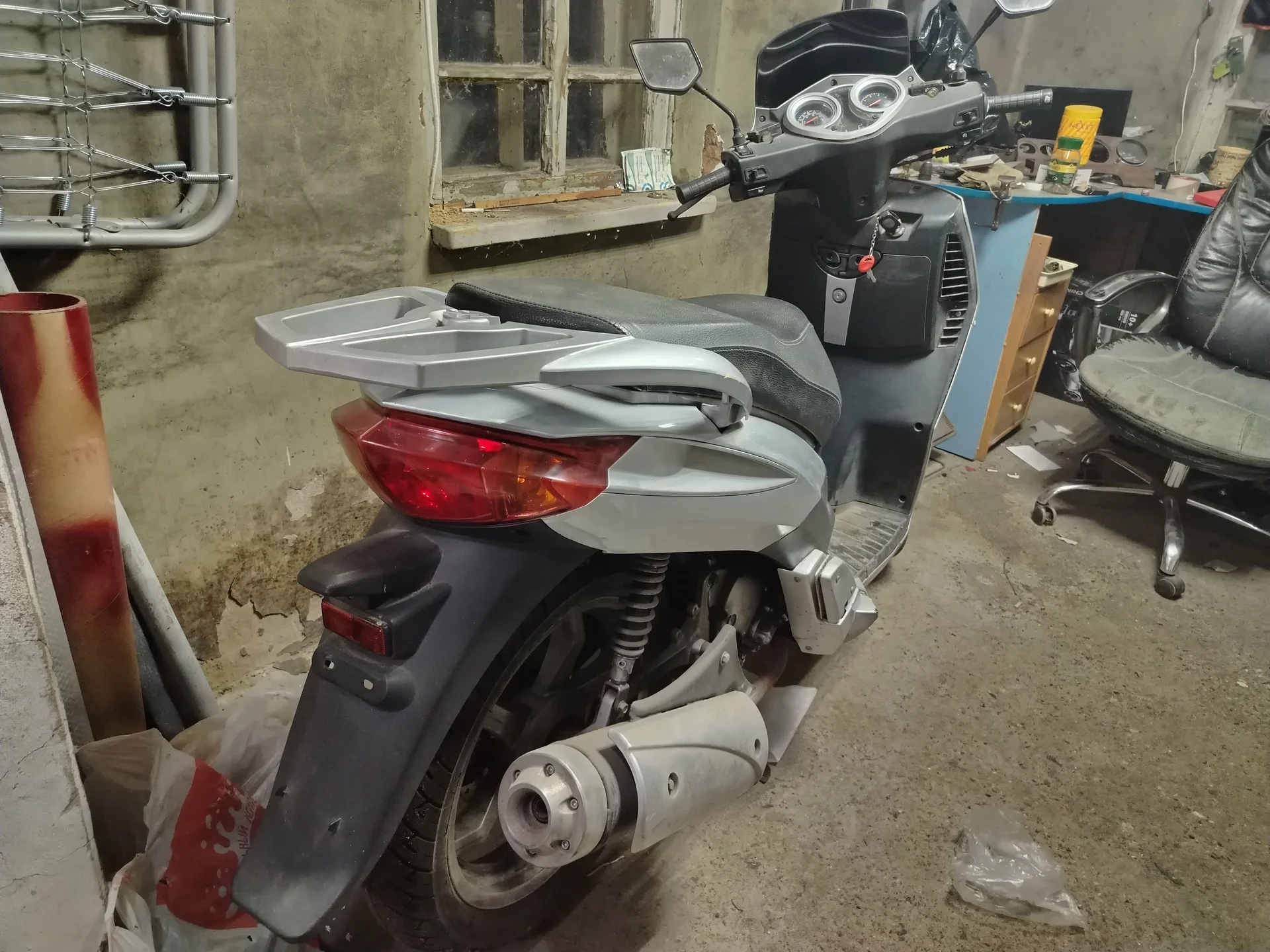Разбор скутера stels outlender 150cc - миниатюра 2