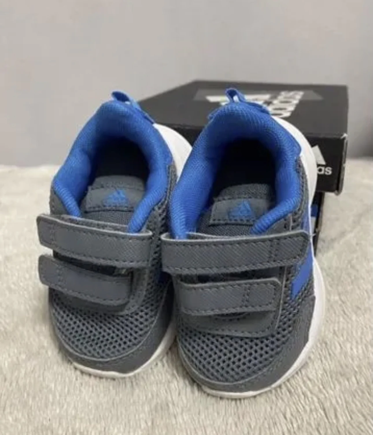 Детские кроссовки adidas - миниатюра 2